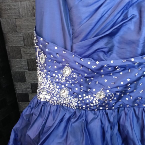 *70% OFF* Size Small Blue Ballgown - Picture 3 of 5